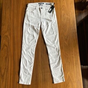 Mia & Moss New With Tags White distressed skinny jeans